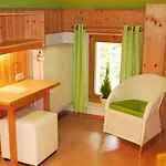 بيت شباب Marburger Haus *