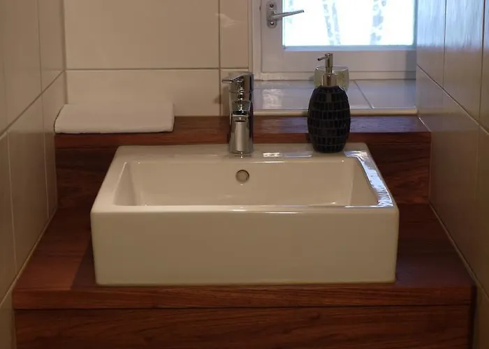 بيت شباب Marburger Haus